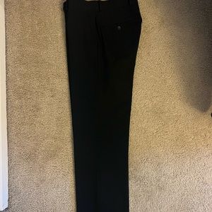 J. Ferrar 32x32 Men’s black dress pants. Lightly worn, very few times.